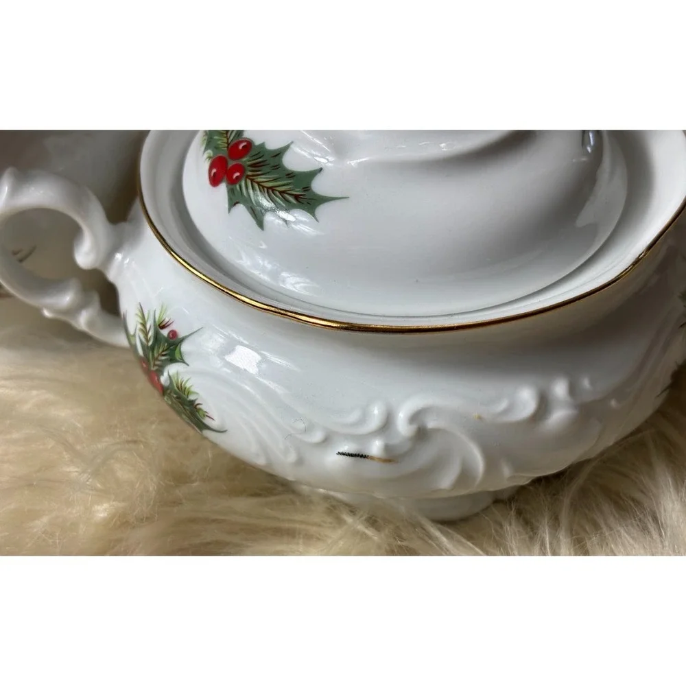 Royal Kent Poland Christmas Holly Creamer Sugar Bowl Set‎ Holiday